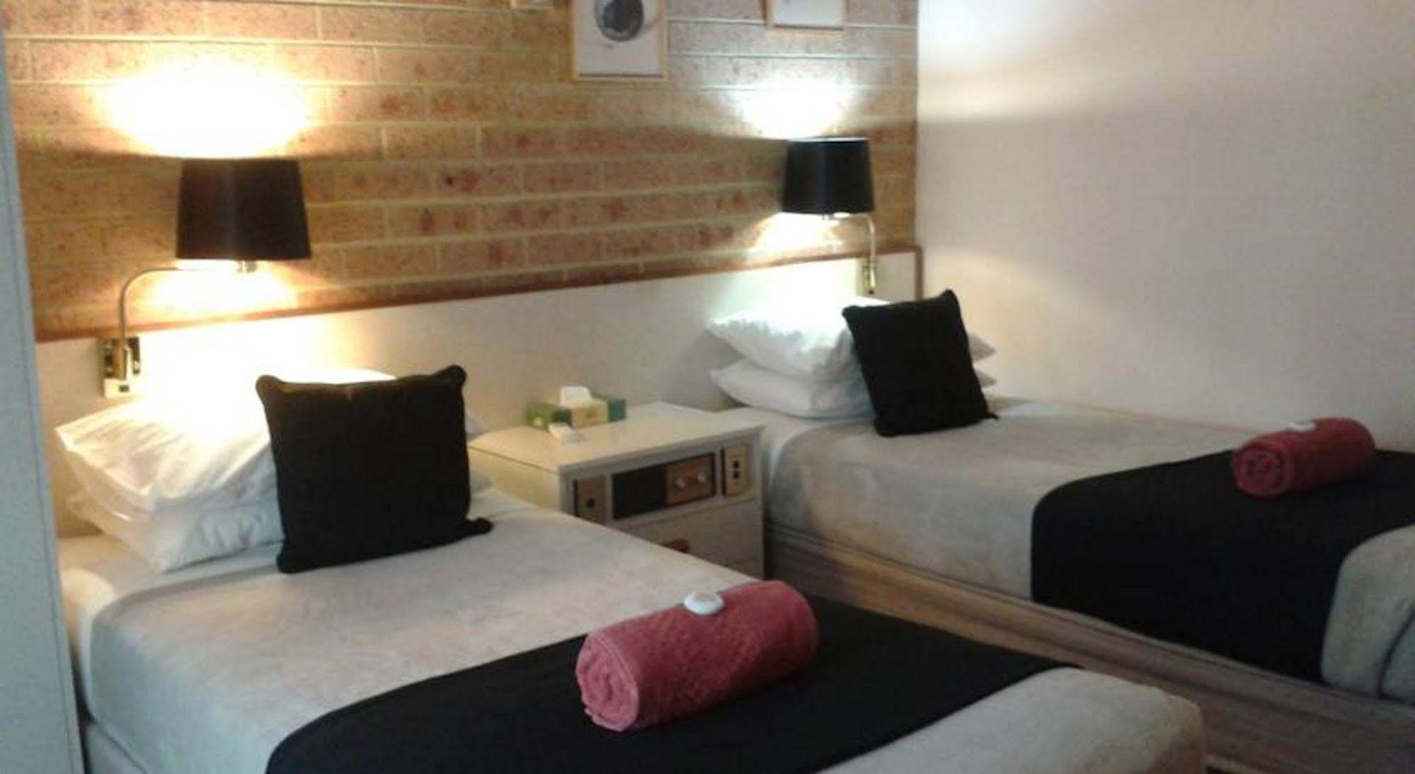 Elsinor Motor Motel