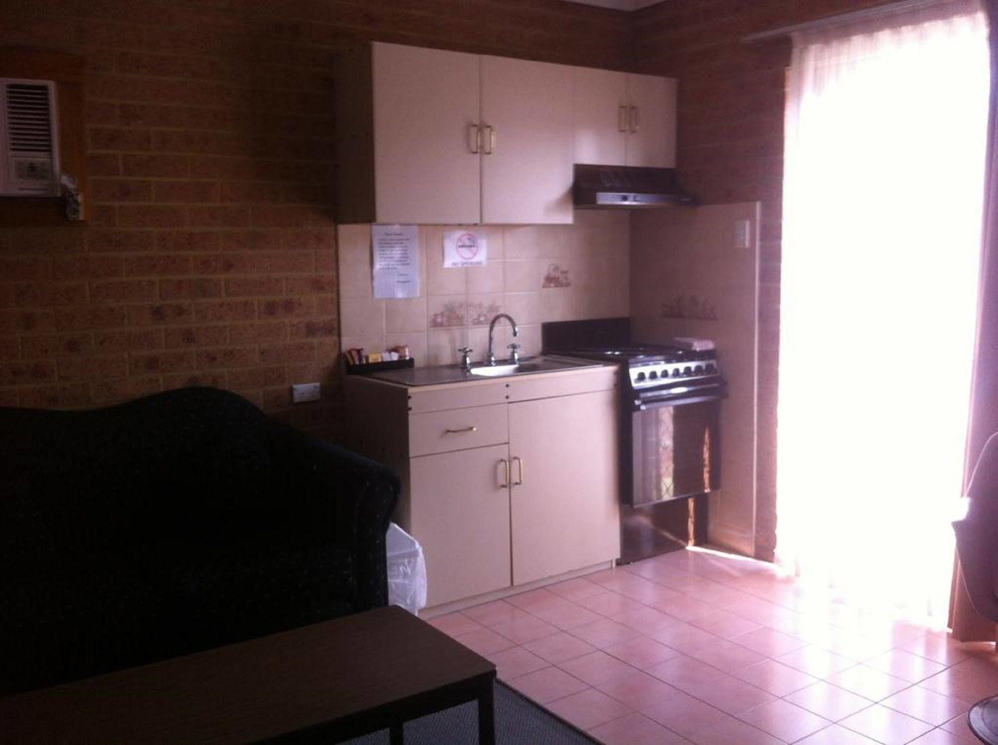 Elsinor Motor 3* Wollongong